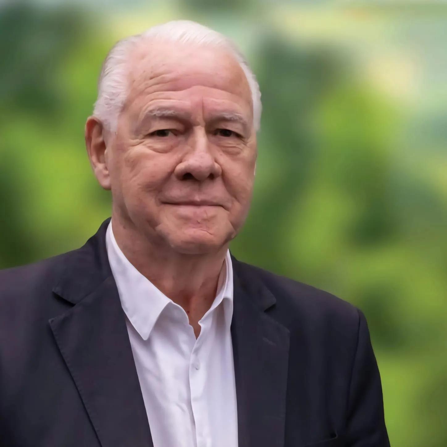 Adiós a Fernando San Román: La despedida de un hombre visionario que eligió transformar su tierra