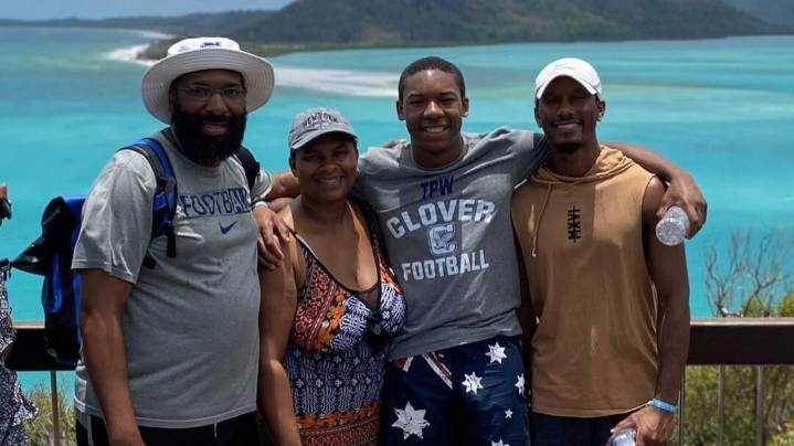 Who Are Commanders WR Jaylin Lane’s Parents? All About Dad Brian & Mom Kenya Lane Discover all about Jaylin Lane parents, Kenya Lane and Brian Lane, their background, and family. Read more on Essentia