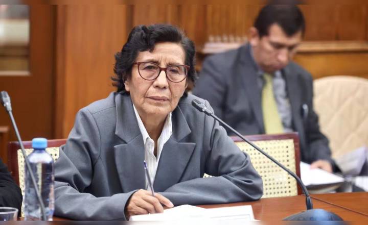 Comisión de Ética blinda a congresista Lucinda Vásquez tras contratar de forma irregular a sus familiares en su despacho
