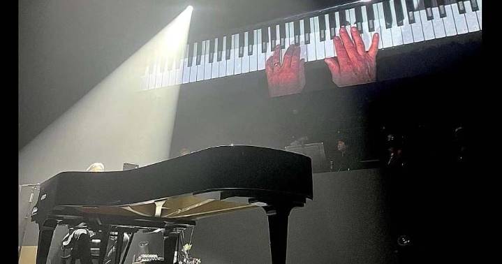 Kurt Bestor touring show celebrates spirit of Christmas at Ellen Eccles Theatre