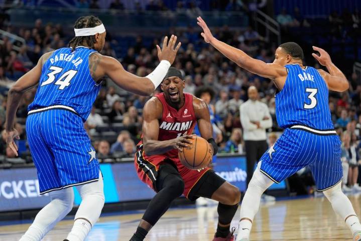 Magic se impone 106-105 al Heat gracias a falla de Bam Adebayo al final del juego – Chicago Tribune
