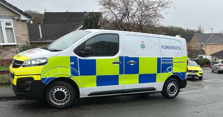 Live updates as police presence on Stoke-on-Trent street