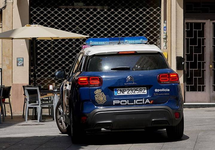 Asalta un bar de Salamanca y huye con el dinero tras forcejear con el dueño