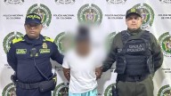 Cámaras graban a mujer robando a un bebé de hospital en Colombia y guardias la detienen