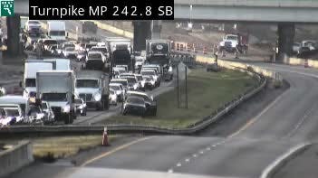 3-tractor-trailer fatal crash closes Florida Turnpike lanes