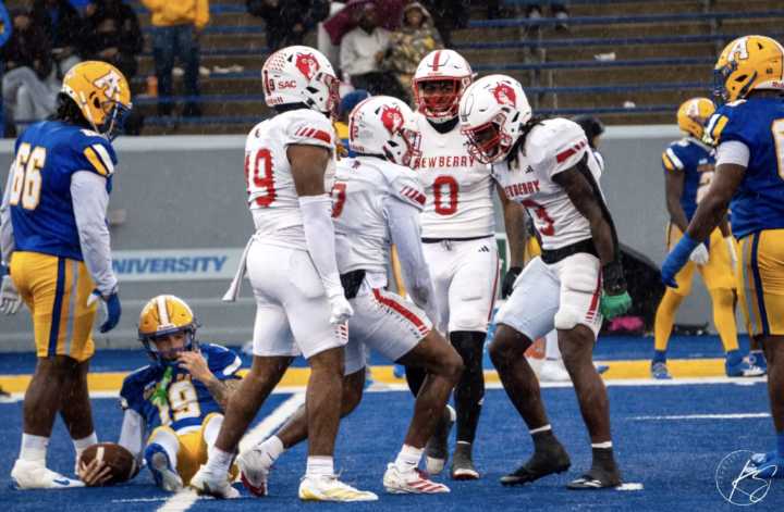 Wolves Rally From Down 21-3 To Earn Trip To National Semifinals With 31