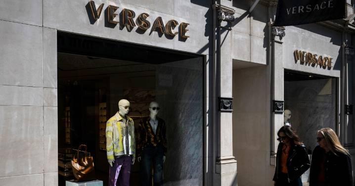 Prada Group says it has purchased fashion rival Versace in a deal worth nearly $1.4 billion