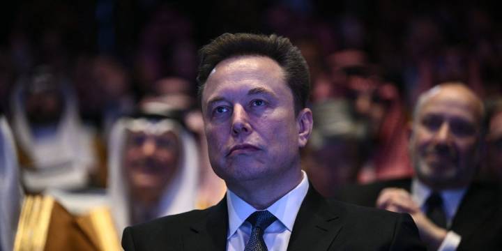 Elon Musk says only AI and robotics can solve the ‘insanely high’ $38 trillion national debt crisis