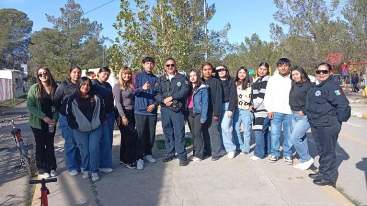 Impartieron plática “Frágil” a estudiantes de la Universidad Vizcaya