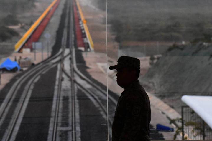 Con oferta más baja, se perfila ICA para construir tramo en NL del tren Saltillo