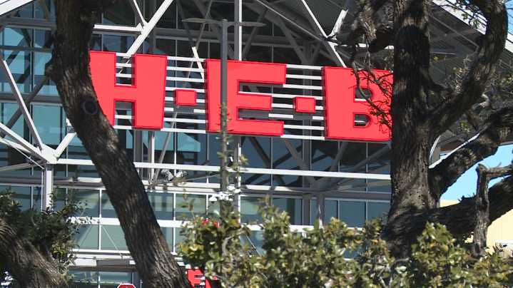 Evacuation order at H-E-B in Taylor lifted following bomb threat Thursday