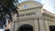 Denuncian irregulares en concesiones de baños del Mercado Municipal