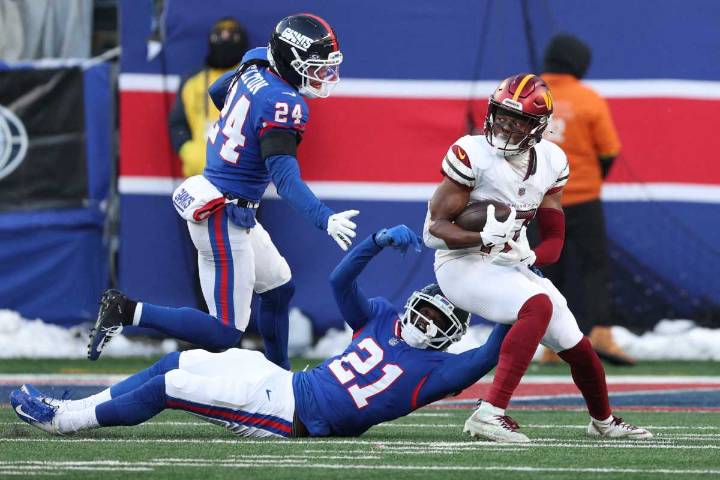 Giants can’t get out of own way, fall to Commanders 29