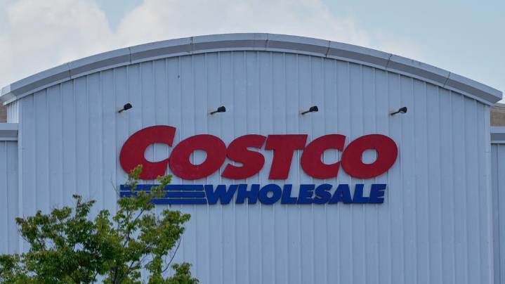 Costco sues Trump administration, seeking refund on tariffs