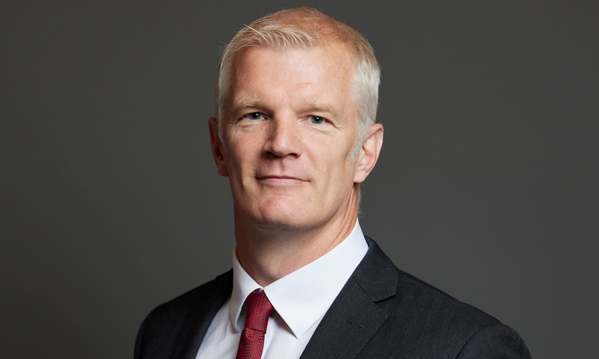 Who is Alistair Carns? The ex-marine turned MP tipped to be Labour leader contender