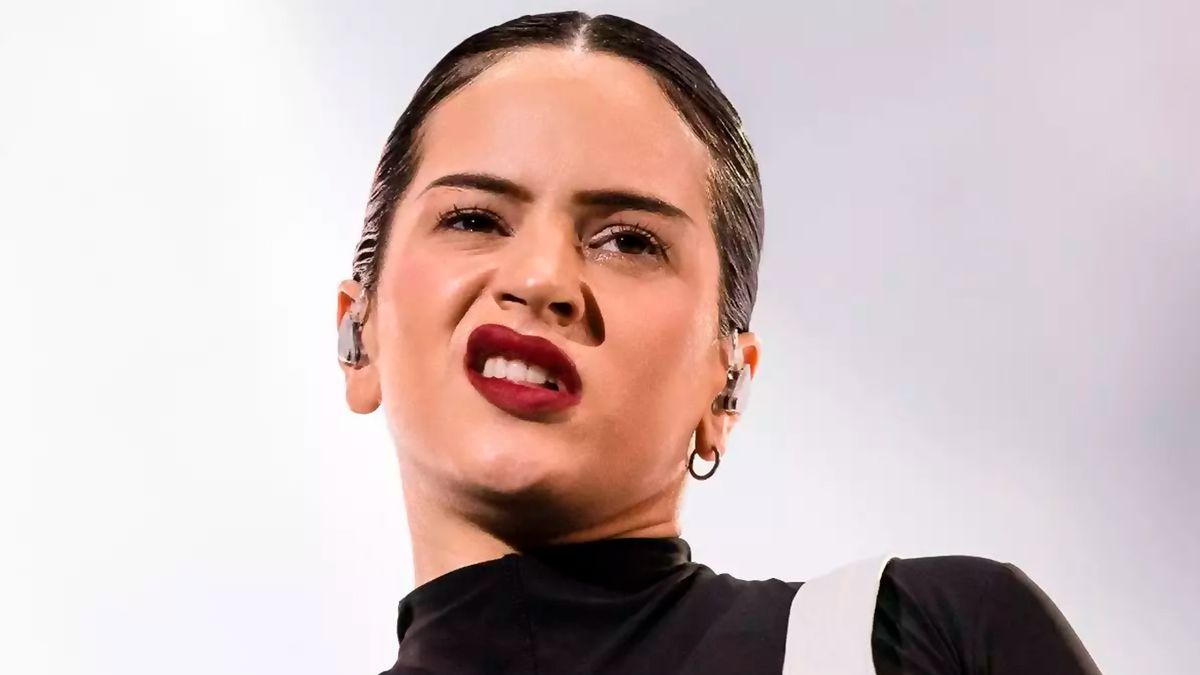 El dramático momento que vivió Rosalía en una entrevista: entró en pánico y salió corriendo