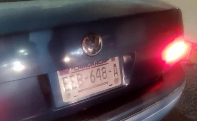 Chocó Jetta vs JuárezBuz en la Zaragoza y se dio a la fuga