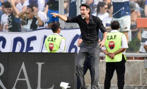 Eduardo Domínguez y el récord de las seis finales en dos años con Estudiantes