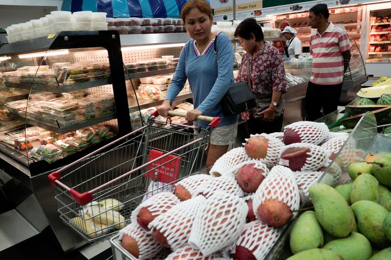 Thai inflation negative again in November, industry sees floods trimming growth