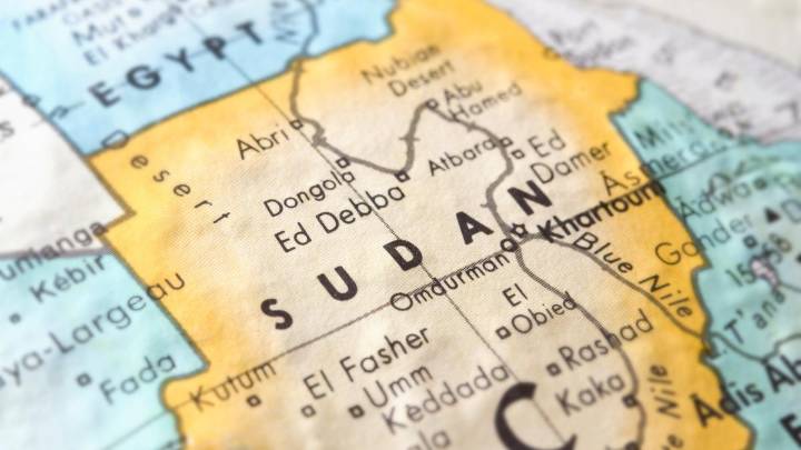 Sudan crisis escalates: Paramilitary forces seize largest oil field, forcing total shutdown