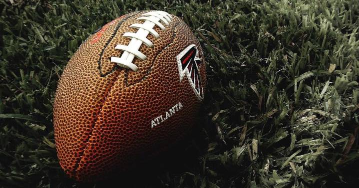 Fitz might be back! But will he be wearing green?