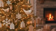Decile chau a la estrella en Navidad: 5 alternativas modernas para decorar el árbol en este 2025