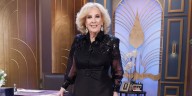 Mirtha Legrand deslumbró a sus invitados con un vestido blanco de crepé y cristales