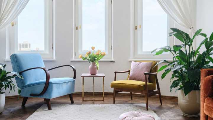 How To Tell If Your Living Room Is Overly Ornate (And Tacky)