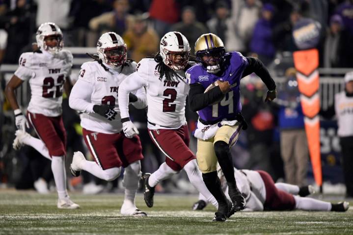 JMU QB Alonza Barnett III wins Dudley Award