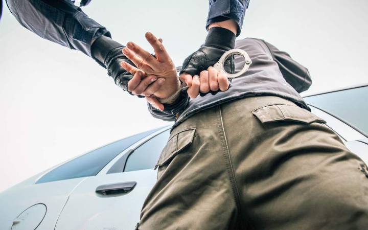 Recuperan auto y arrestan a sospechoso tras “carjacking” en Guayama