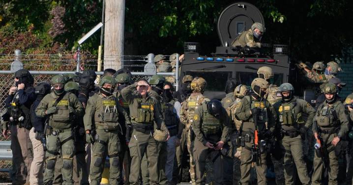 Protesters move to end their lawsuit over immigration officers' tactics in the Chicago area