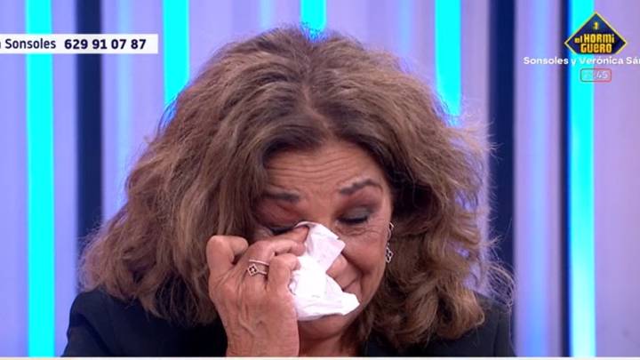 Lolita Flores, entre lágrimas, se emociona al hablar de su hermano Antonio: "Tengo la herida abierta todavía y me cuesta mucho hablar del tema"