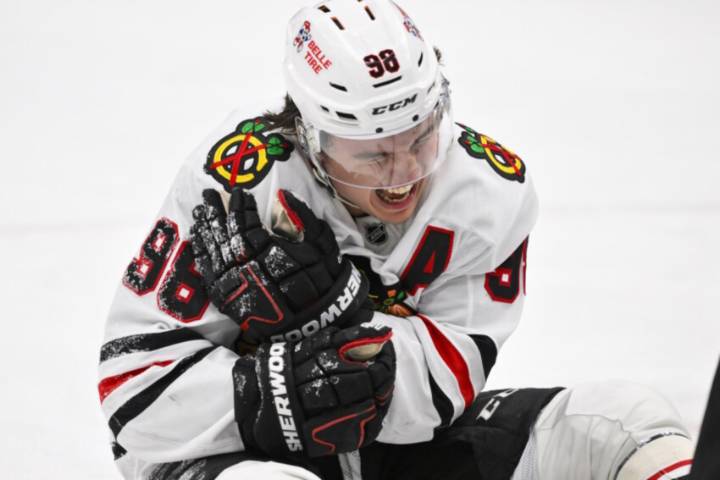 NHL Injuries: Blackhawks, Wild, Islanders, Penguins, Lightning, Maple Leafs, Jets, and More