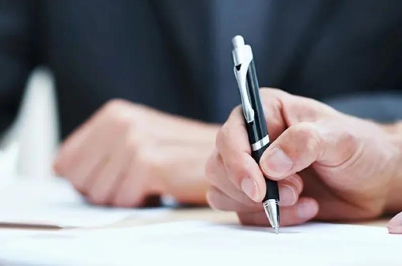 Se firmó la revisión paritaria mercantil