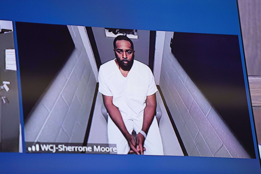 Sherrone Moore acusado de acoso e invasión de domicilio tras ser cesado como entrenador de Michigan