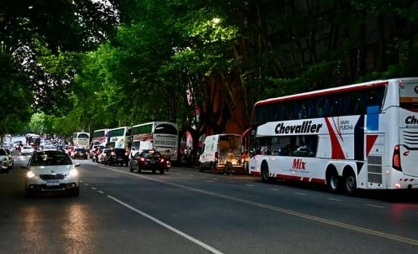 Un susto, camino a ver la final entre Racing y Estudiantes, en Santiago del Estero