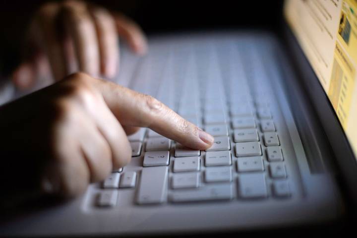 Should you ‘accept’ or ‘reject’ all cookies? An expert explains