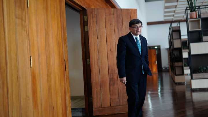 La negativa del magistrado Ibáñez a recibir una condecoración entregada por el Ministro de Justicia