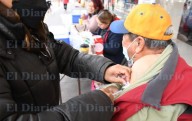 Aplican vacuna contra la influenza y sarampión en el Centro