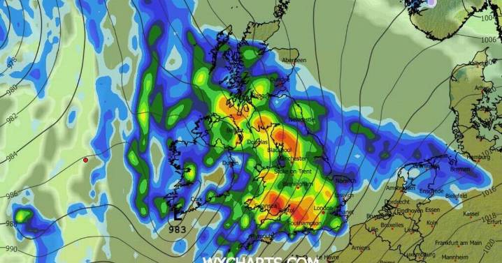 Met Office urges Brits to prepare emergency kit in 32 areas