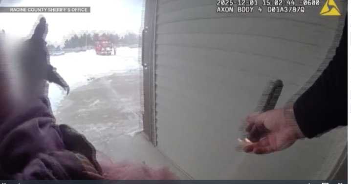 Body camera shows deputies rescuing child from deadly Racine County house fire