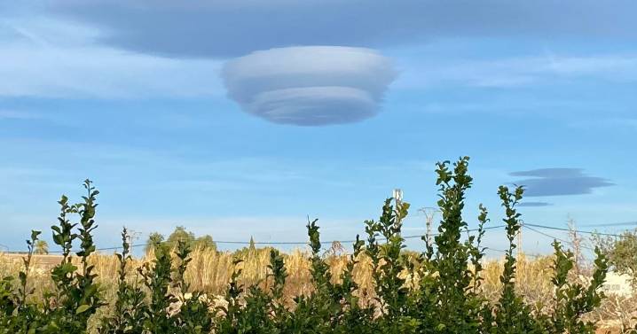 Nubes con forma de OVNI sorprenden en Alicante tras una espectacular formación lenticular