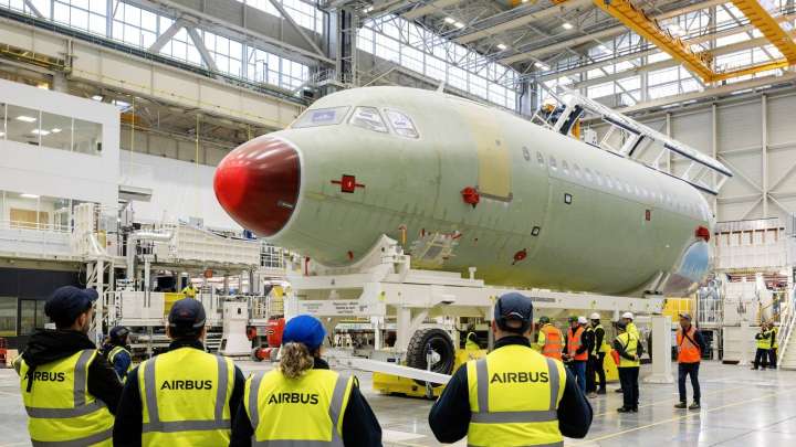 Airbus Deliveries Drop: Will The Manufacturer Make Its Revised 2025 Target?