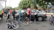 Automovilista Embiste A Familia De Ciclistas en Guadalajara; Joven Pierde Parte De Dentadura