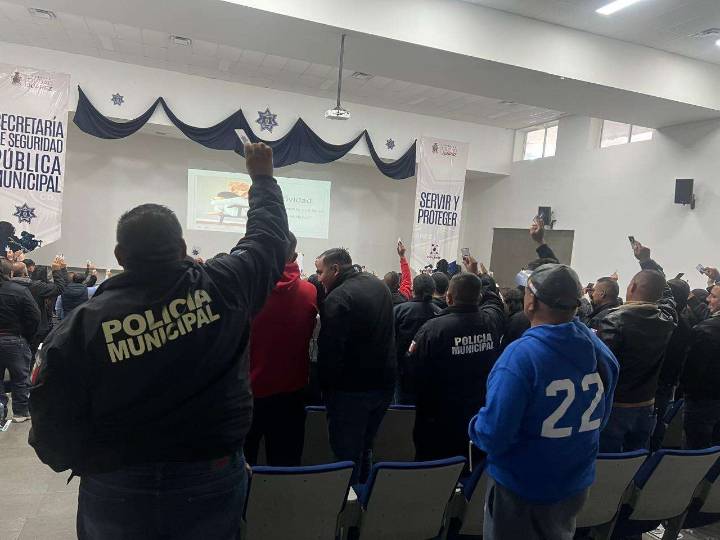 Capacitan a elementos operativos para atender la depresión
