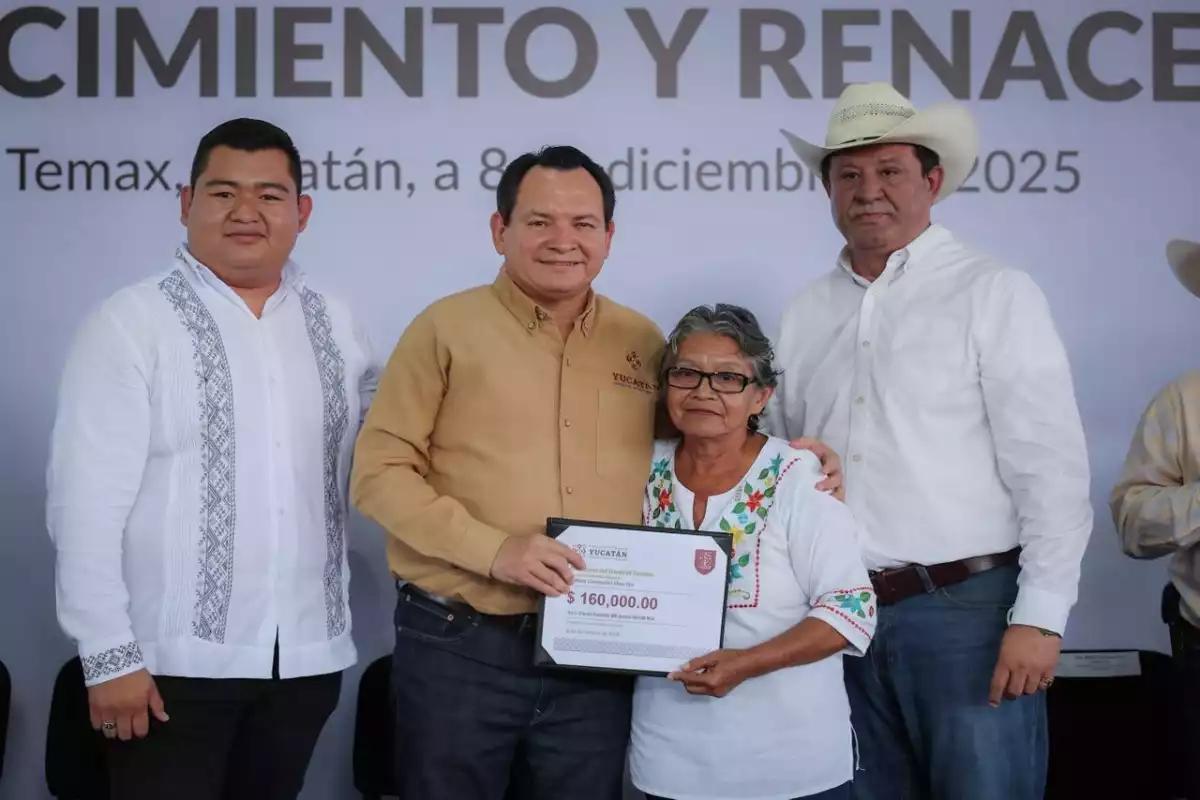 Entregan apoyos para fortalecer el trabajo de los productores de 10 municipios de Yucatán