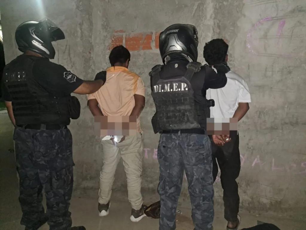 Banda de motochorros desbaratada durante patrullaje nocturno: Secuestran arma de fuego