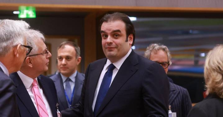 El joven líder de la revolución digital griega y conservador, Perriakakis, presidirá el Eurogrupo