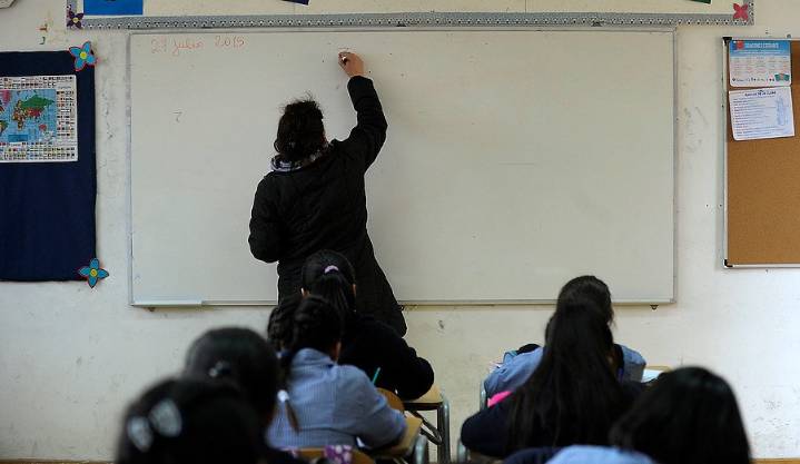 Conforman nuevo gremio de docentes que marca diferencias con el Colegio de Profesores: "Somos la nueva alternativa"