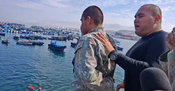 47 cadetes culminan curso “Nadador de Combate” con demostración en el mar